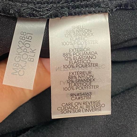 Calvin Klein Stretch Skinny
Pants
Size 4 - Picture 11 of 14